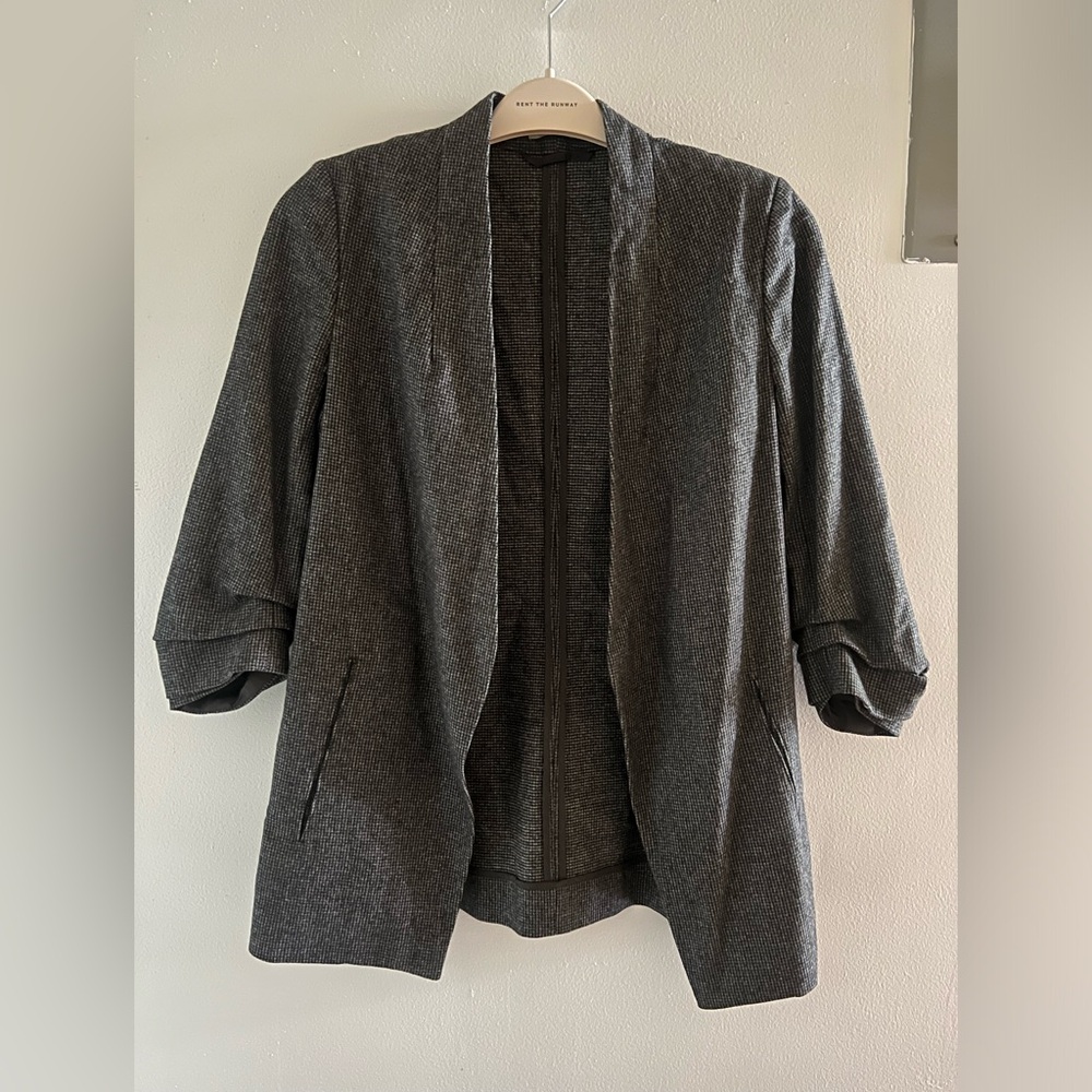 Aritzia Babaton mini houndstooth blazer